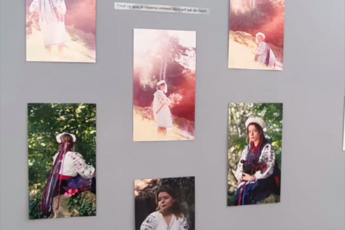 Portraits en costume traditionnel ukrainien